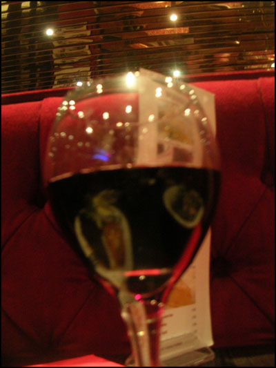 verre de vin rouge à Londres