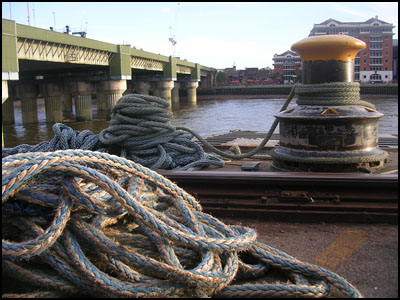 ropes river thames